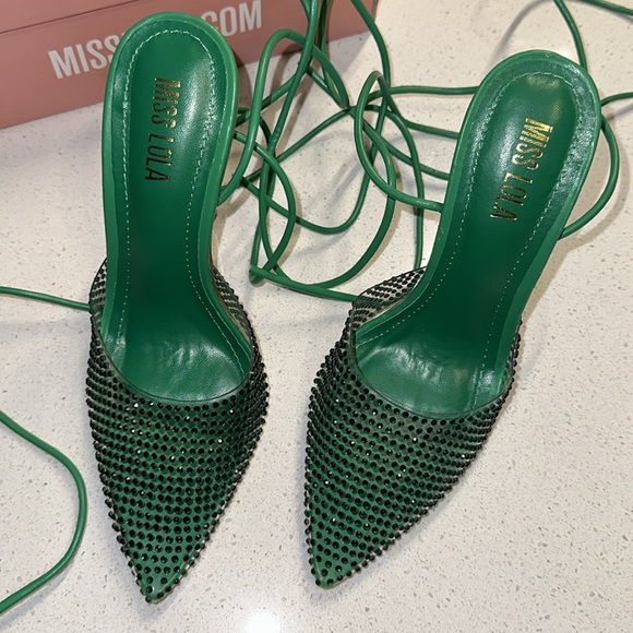 NEW Heels - Picture 5 of 6